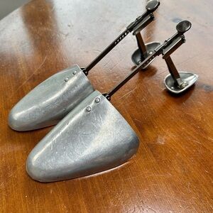 Unravel metal shoes teachers size 9-10- Made in England- preloved